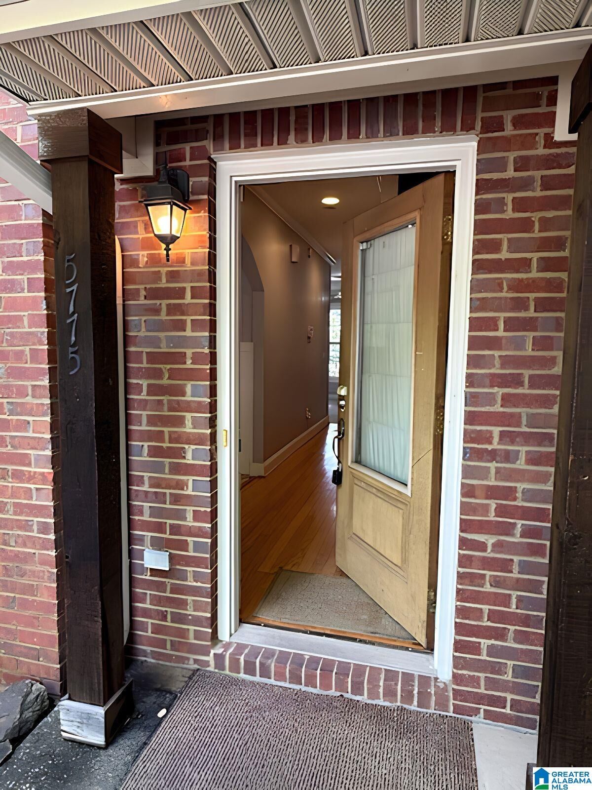Property Photo: 5775 Colony Lane AL 35244