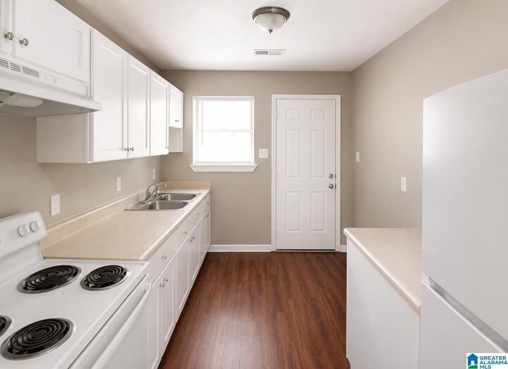 Property Photo: 1850 17th Court AL 35234