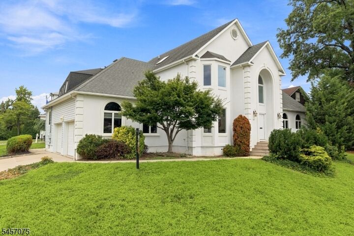 Property Photo: 907 Colonia Rd NJ 07208