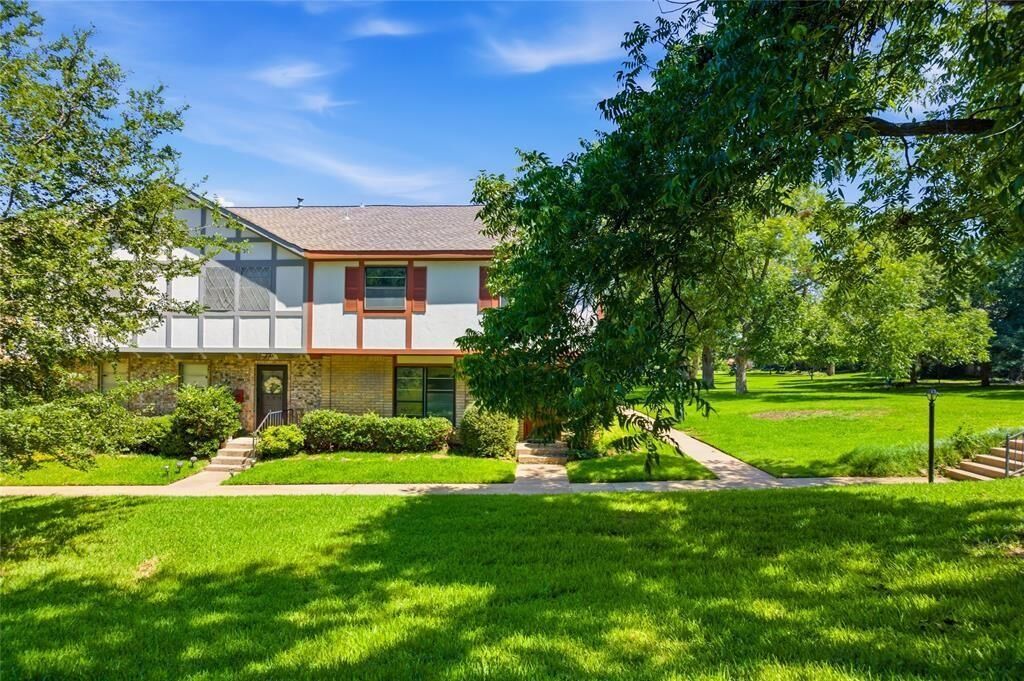 Property Photo:  286 Westview Terrace  TX 76013 