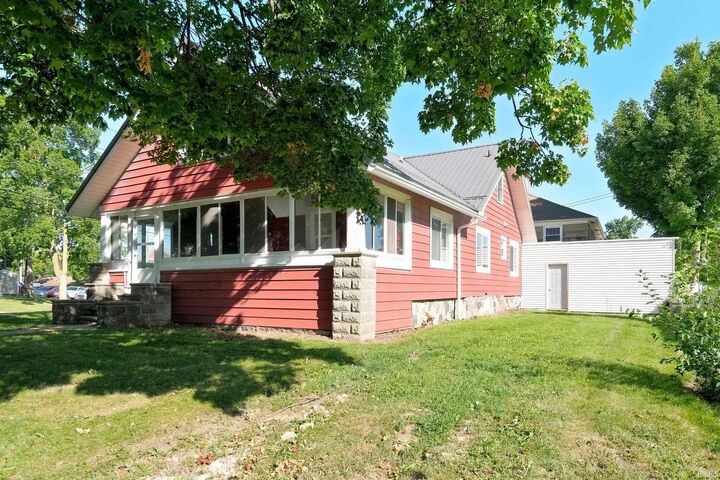 Property Photo:  314 W Gale Street  IN 46703 