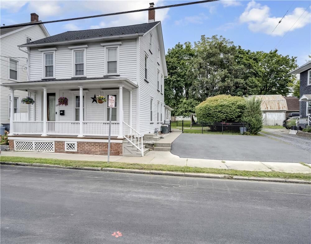Property Photo: 128 Mauch Chunk Street PA 18064
