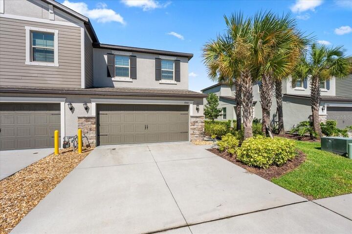 Property Photo:  8166 Crescent Oaks Drive  FL 34655 