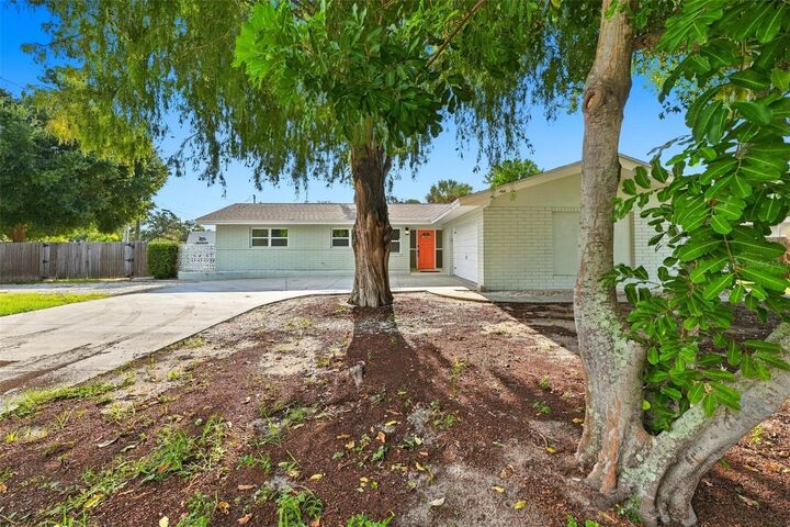 Property Photo:  12999 Indian Rocks Road  FL 33774 
