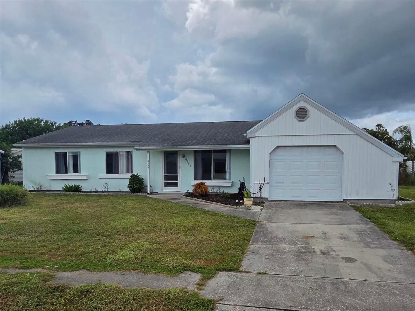 Property Photo: 8267 Alam Avenue FL 34287