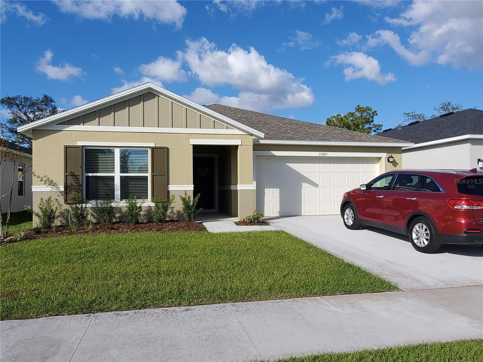 Property Photo:  13085 Thatch Palm Way  FL 32828 