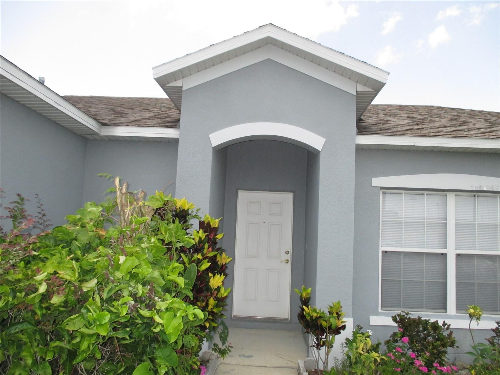Property Photo: 824 Colville Drive FL 34759