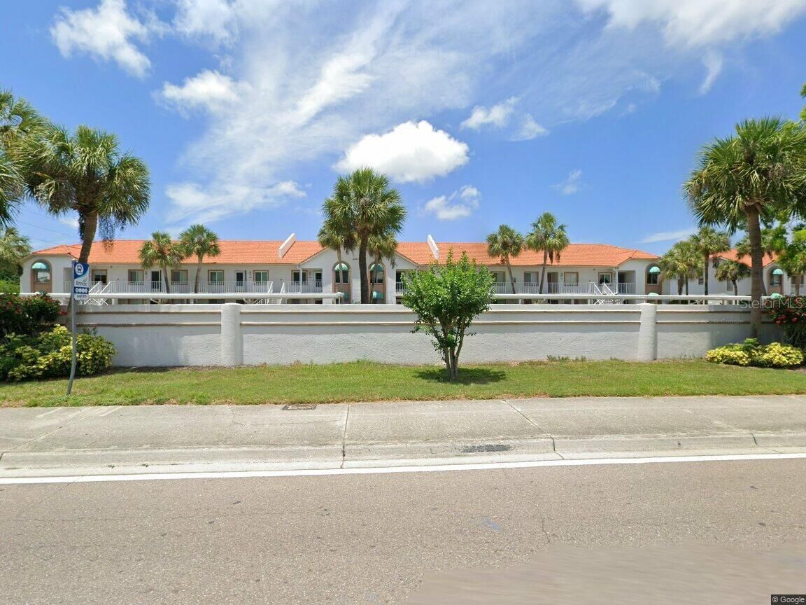 Property Photo: 4268 Madeira Court 3324 FL 34233