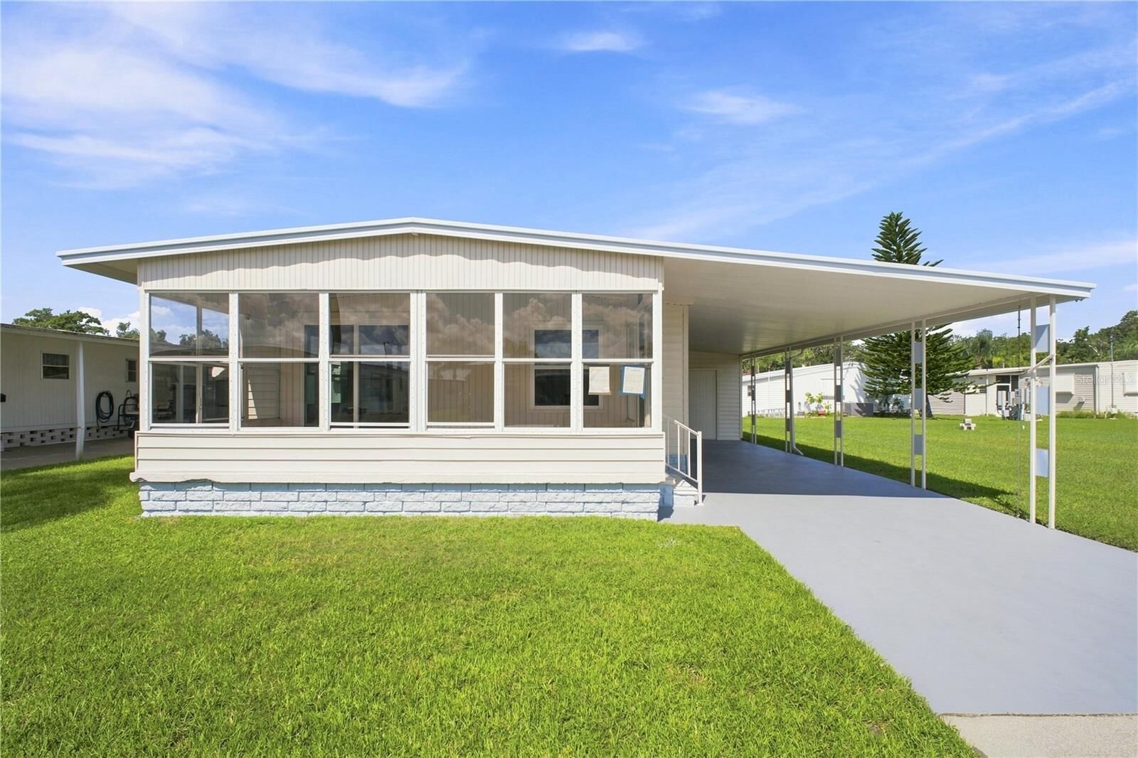 Property Photo: 10913 Justice Drive FL 34668