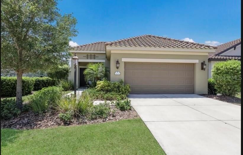 Property Photo: 13012 Deep Blue Place FL 34211