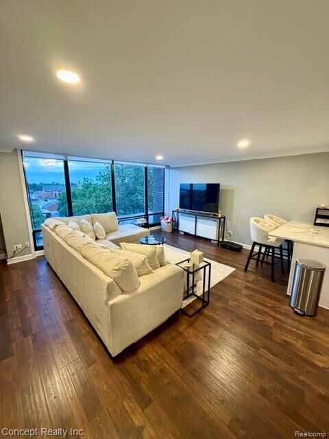Property Photo: 20 Chestnut Street 602 MI 48192 5246