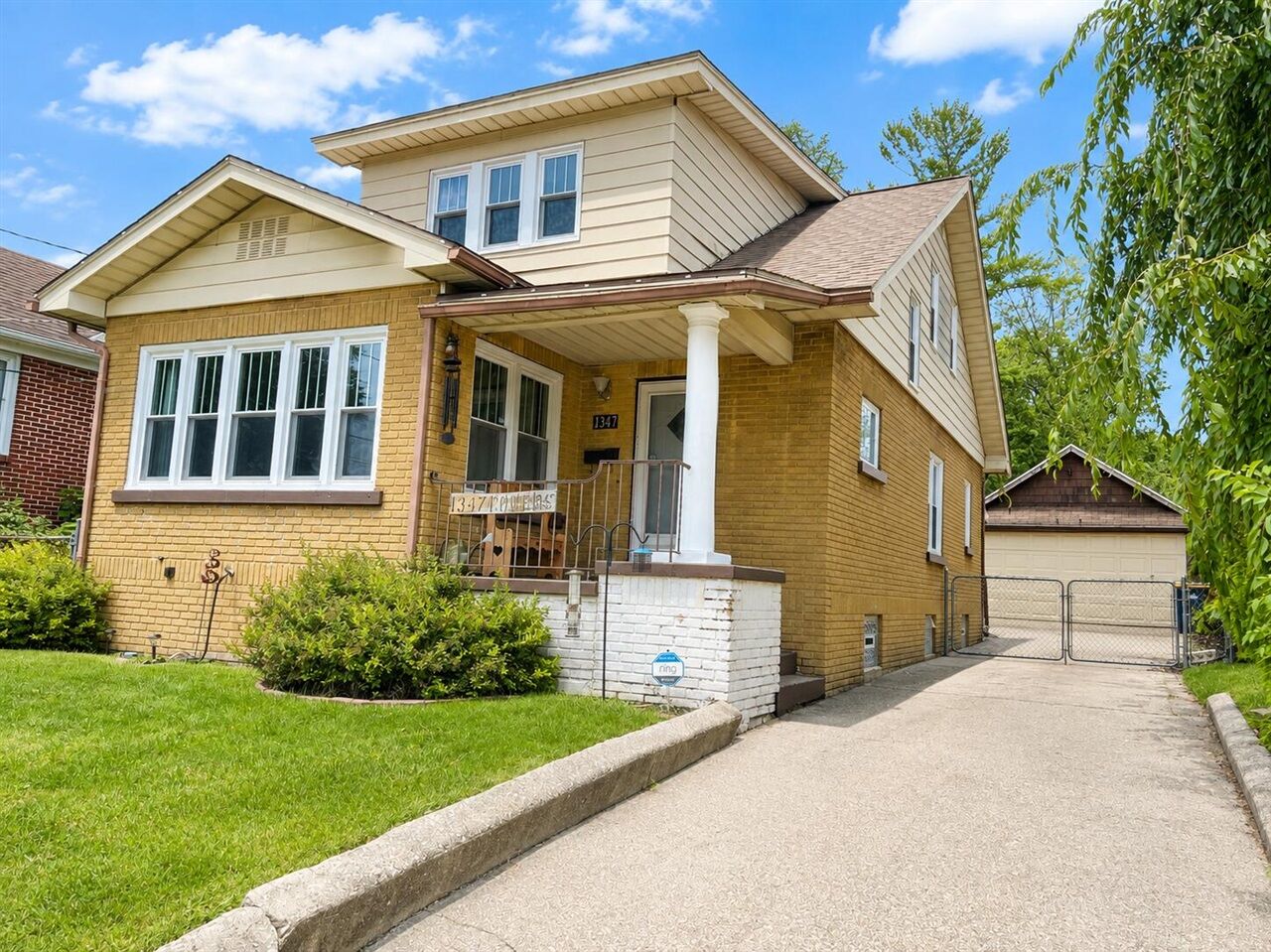 Property Photo:  1347 NW Powers Avenue  MI 49504-3077 