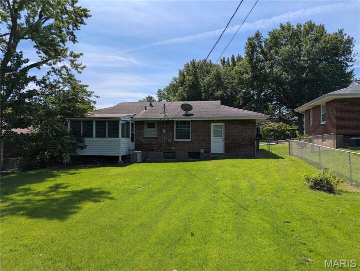 Property Photo:  1211 Forest Home Drive  MO 63137 