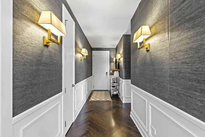 Property Photo: 1625 N Burling Street 304 IL 60614