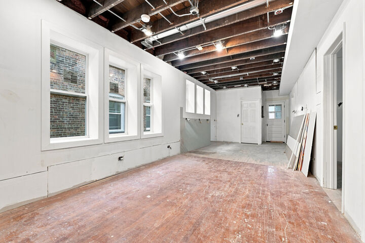 Property Photo:  8718 S Kingston Avenue  IL 60617 