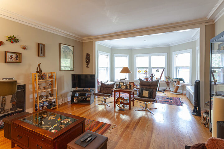 Property Photo: 1451 W Berwyn Avenue 2 IL 60640
