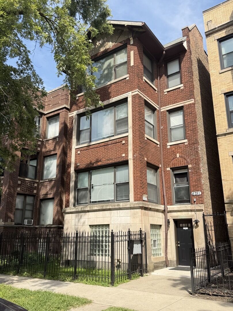 Property Photo:  6751 S Ridgeland Avenue G  IL 60649 