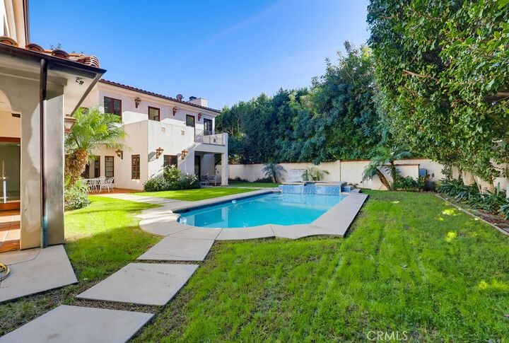 Property Photo:  1805 Outpost Dr  CA 90068 