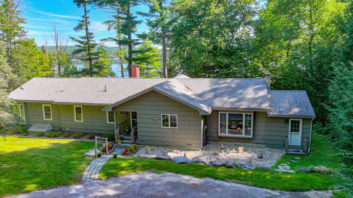Property Photo:  13 Edgewater Lane  ME 04009 
