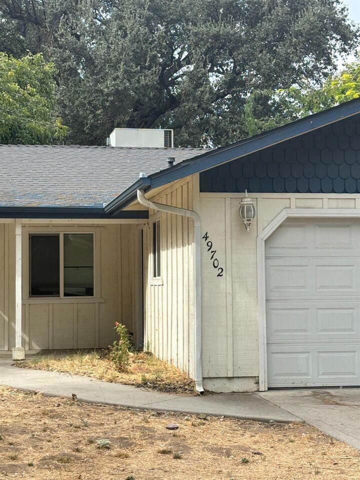 Property Photo:  49702 Pierce Drive  CA 93644 