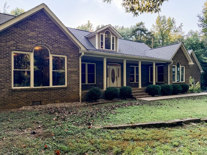 Property Photo:  1006 Clearview Pt  TN 37048 