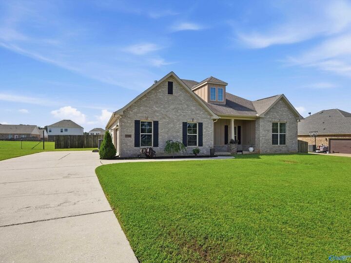 Property Photo: 27112 Ed Ray Road AL 35613