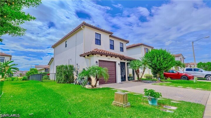 Property Photo:  5529 Aquila Avenue  FL 34142 