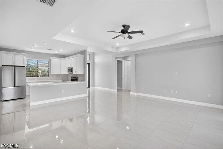Property Photo:  1715 SW 3rd Street  FL 33991 