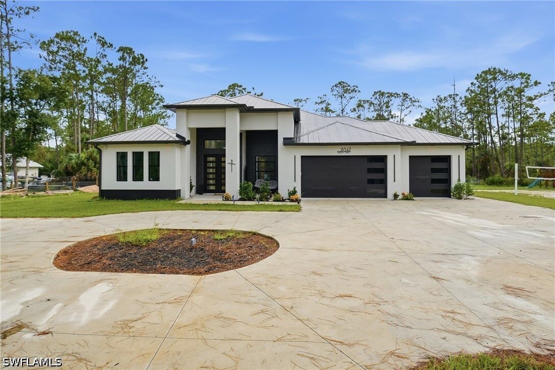 Property Photo: 6547 Beedla Street FL 34291