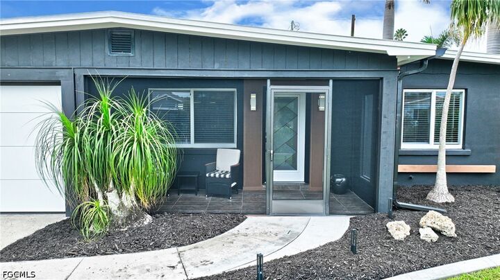 Property Photo: 1640 Oakley Avenue FL 33901