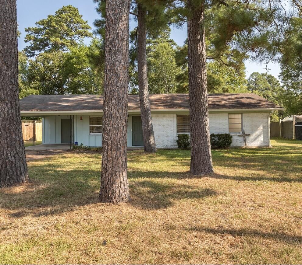 Property Photo:  713 Dennis Street  TX 75941 