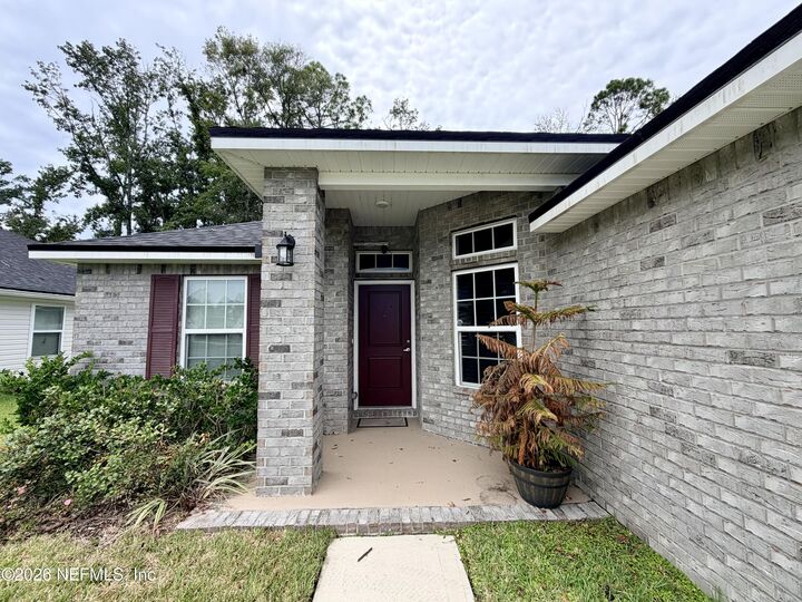 Property Photo: 8124 Helmsley Boulevard FL 32219