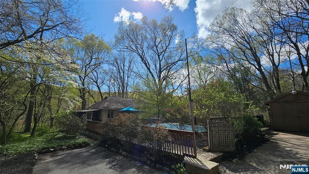 Property Photo:  540 Paterson Hamburg Turnpike  NJ 07480 