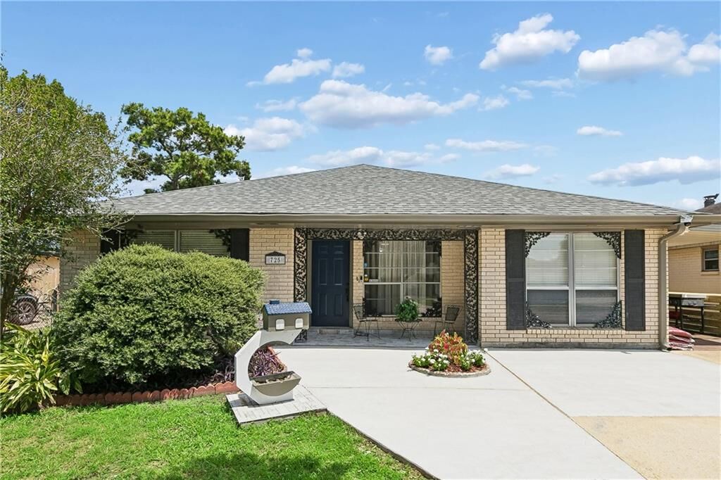 Property Photo:  725 Goodson Drive  LA 70056 
