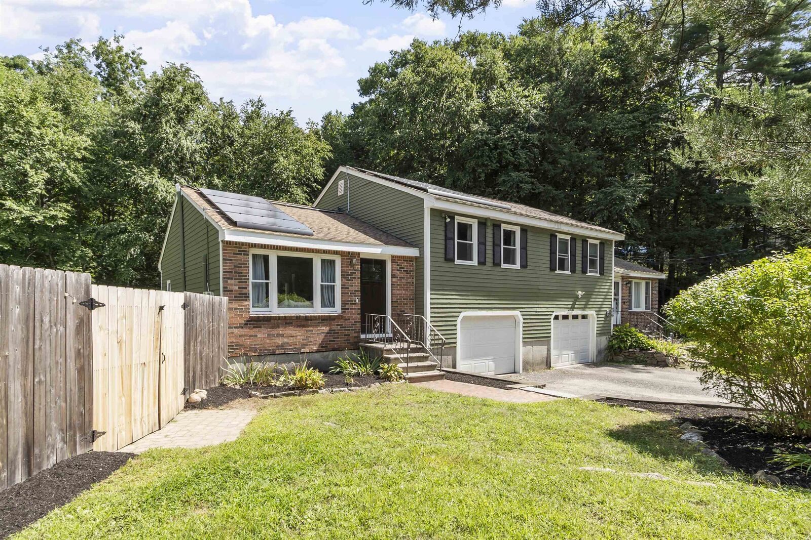 Property Photo: 34 Hemlock Circle NH 03873