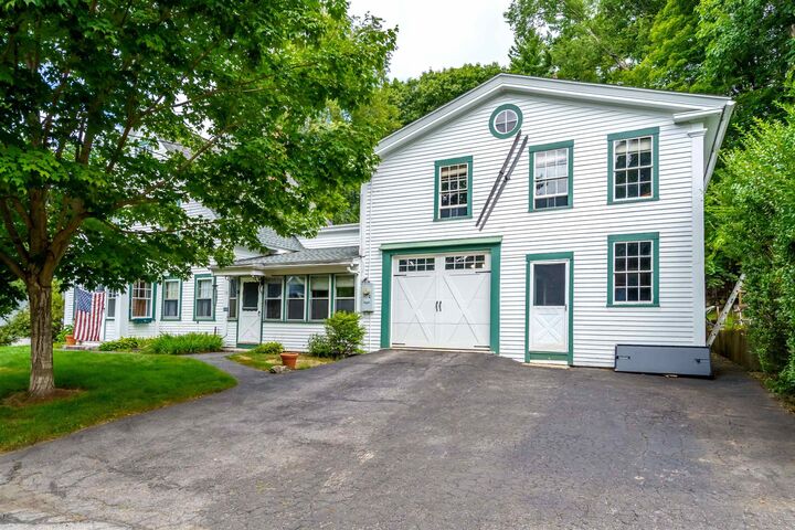 Property Photo:  10 Dunster Hill Road  NH 03048 