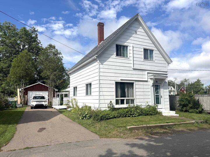 49 Chapel Street — photo 1
