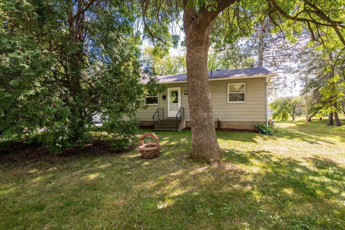 Property Photo: 1704 Doddridge Avenue MN 55720