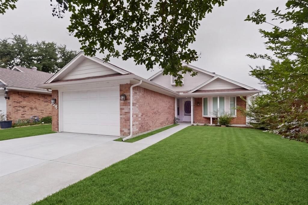 Property Photo: 5548 Village Green Drive TX 75150