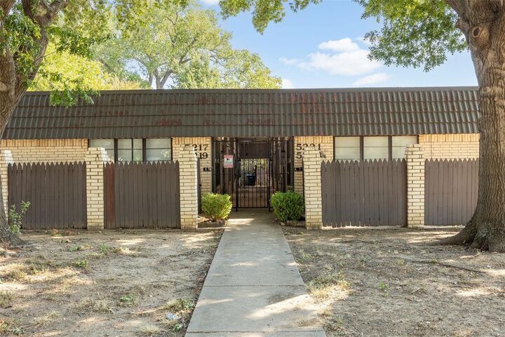 Property Photo:  5217 Cordova Avenue  TX 76132 