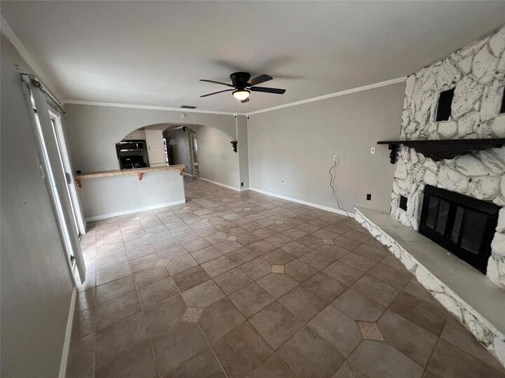 Property Photo:  817 W Barron Avenue  TX 76140 