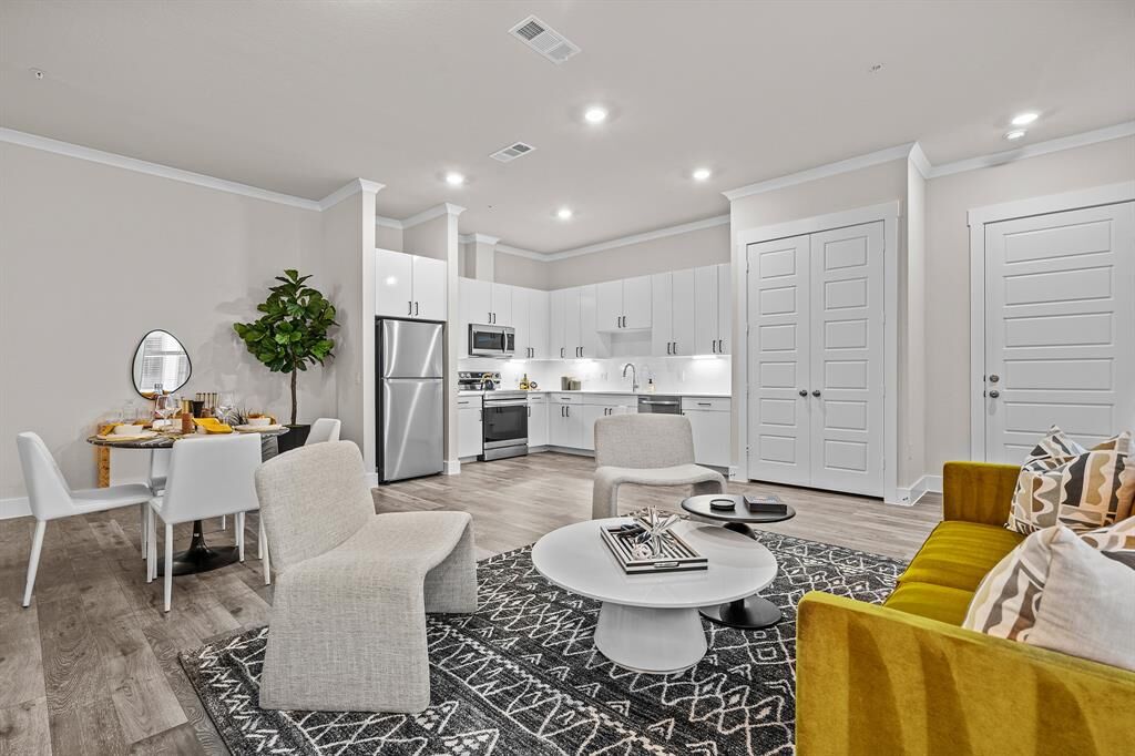 Property Photo:  3290 Ganzer Road W 306B  TX 76207 