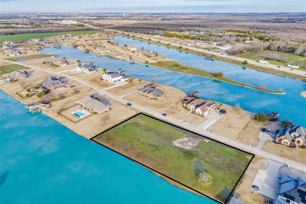 Property Photo: 430 Red Buoy Cove TX 75407