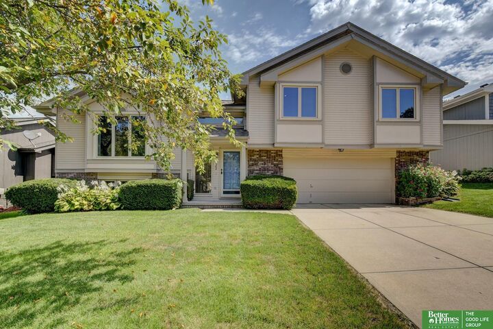 Property Photo:  4733 N 109 Circle  NE 68164 