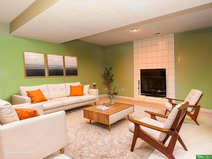 Property Photo: 4733 N 109 Circle NE 68164