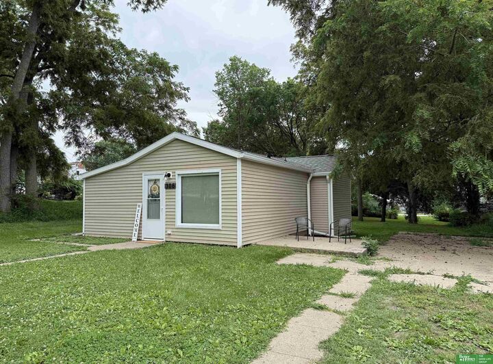 Property Photo:  306 Filmore Street  IA 51652 
