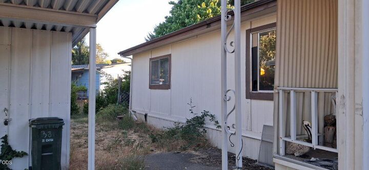 Property Photo:  222 Ollis Road  OR 97523 