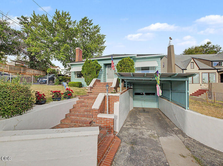 Property Photo:  247 Hillside Avenue  OR 97601 