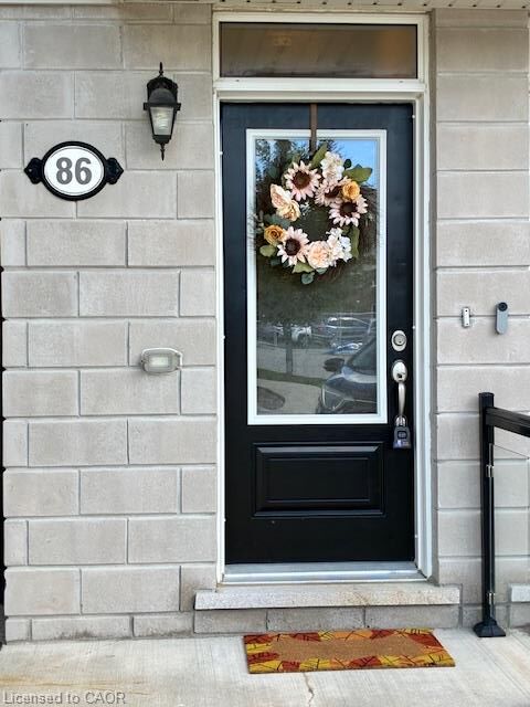 Property Photo:  86 Daylily Lane  ON N2R 0L7 