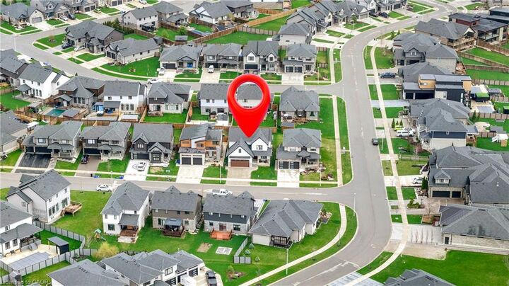 Property Photo:  160 Hemlock Street  ON N4S 0E4 